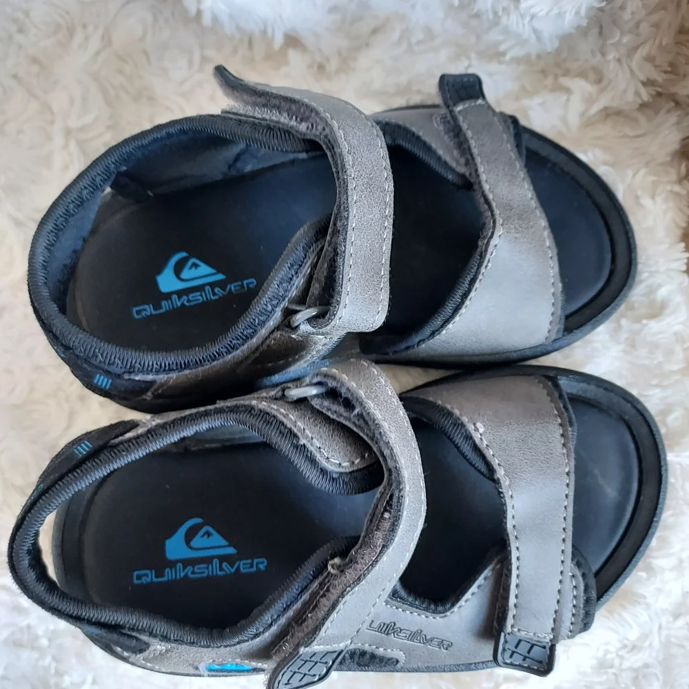 Quiksilver Brown Double Hook & Loop Toddler Sandals Sz 8 Beach Summer Outdoor